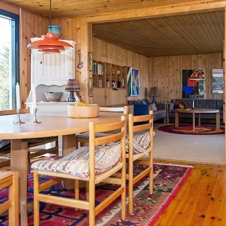 6 Person Holiday In