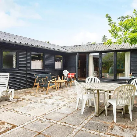6 Person Holiday In Vakantiehuis